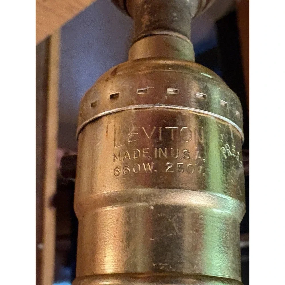 VTG Pink Satin Glass Leviton Company Boudoir Lamp 13